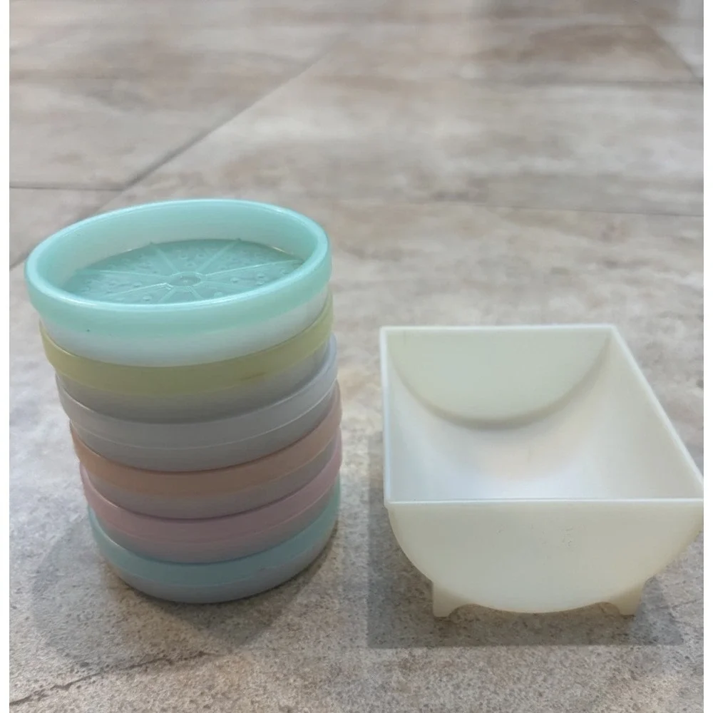 Vintage Tupperware Pastel Wagon Wheel Coaster 567 Set of 6 with Caddy 566